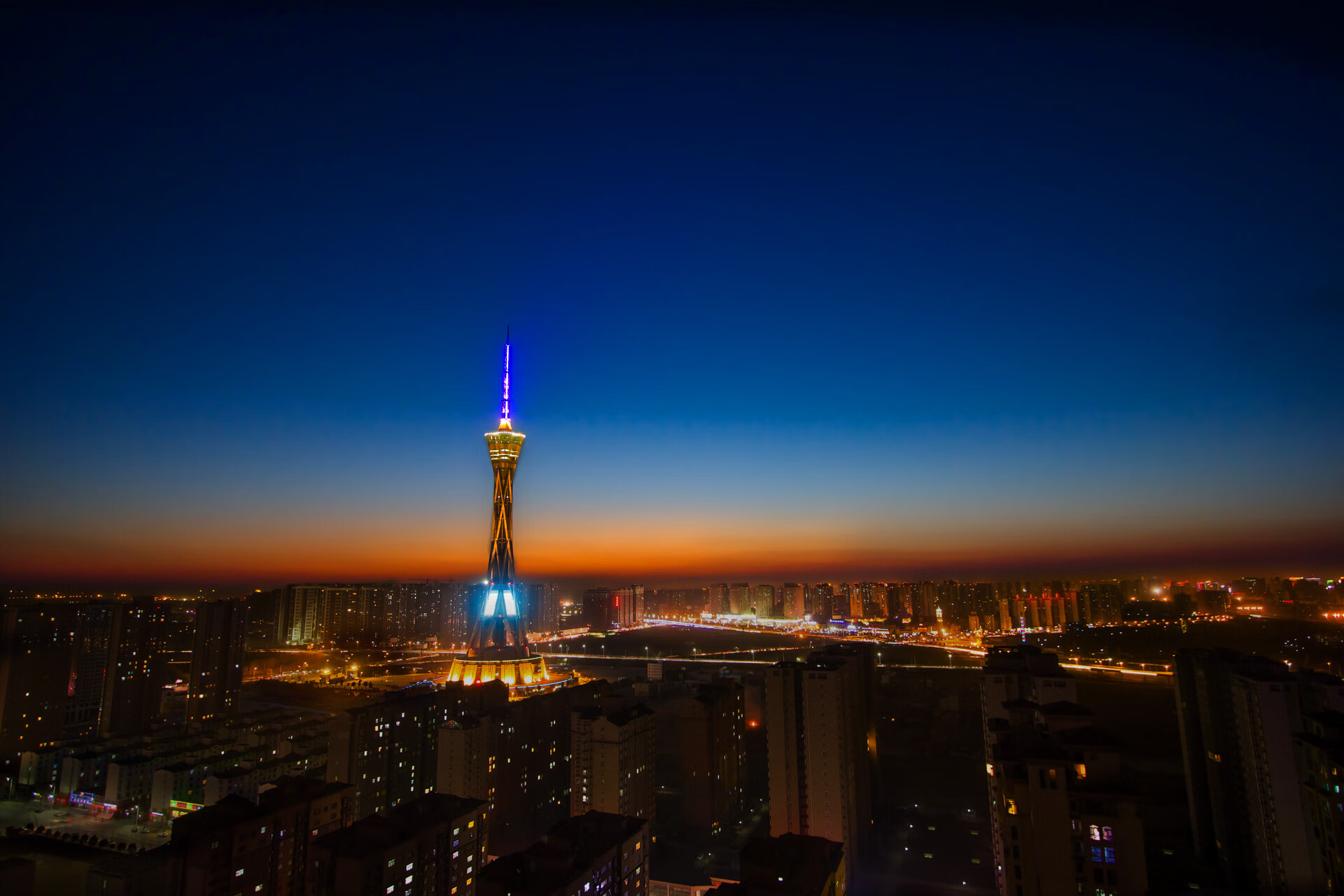 JiuyouAPP下载-太阳推出新球迷口号“光耀西部”，引发社交媒体热议，太阳球队官网