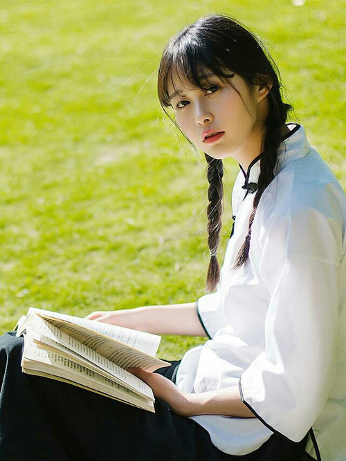 九游下载中心-《独行侠季后赛首轮出局，球队面临阵容调整》，独行侠季后赛首发